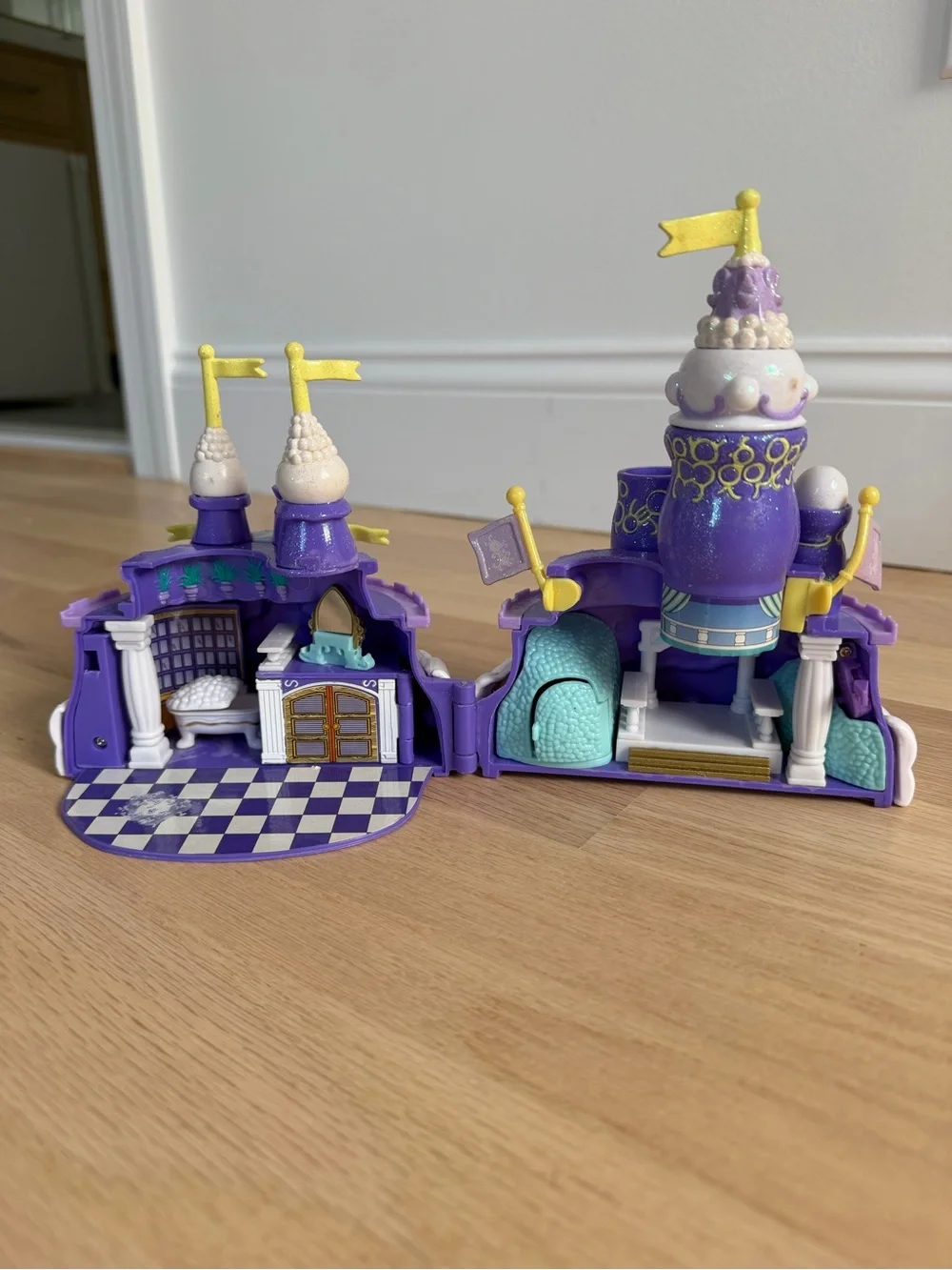 VTG 1996 Trendmasters Starcastle Bubble Castle Purple Retro Playset ONLY